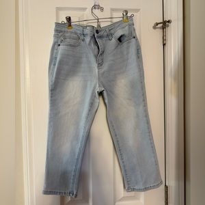 Judy Blue Skinny Fit Capri size 11/30